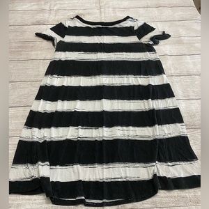 Ann Taylor LOFT Women's Black Short Sleeve T-Shirt Dress Size Small.